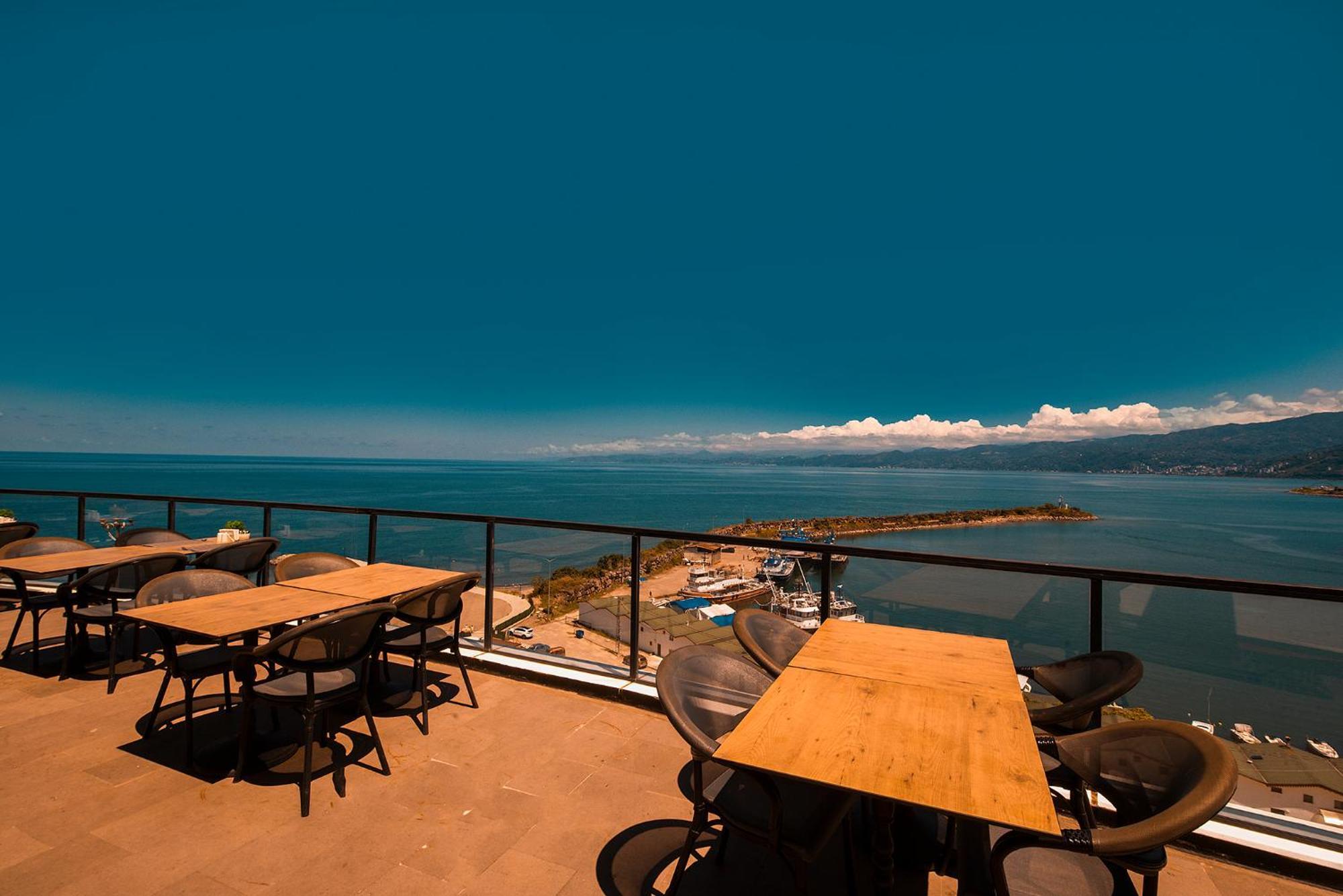 Royal Comfort Hotel Araklı Exteriér fotografie